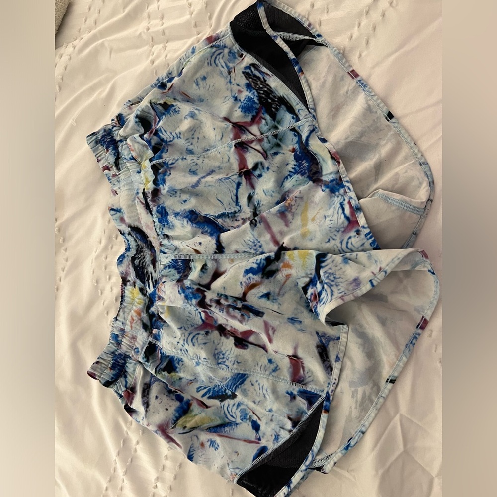 Lululemon Hotty Hot short
